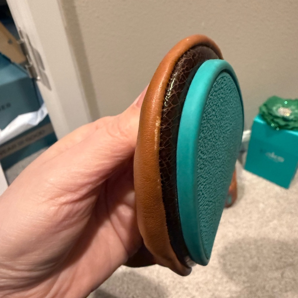 Chestnut ~ Tieks sz 8 EXCELLENT condition - Picture 7 of 9